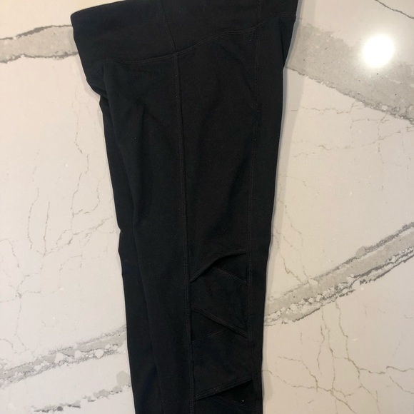 Champion Crop Leggings - Picture 2 of 3